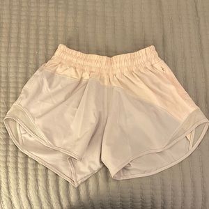 Lululemon Hotty Hot shorts 4 inches size 2, color light pink/mauve NWT